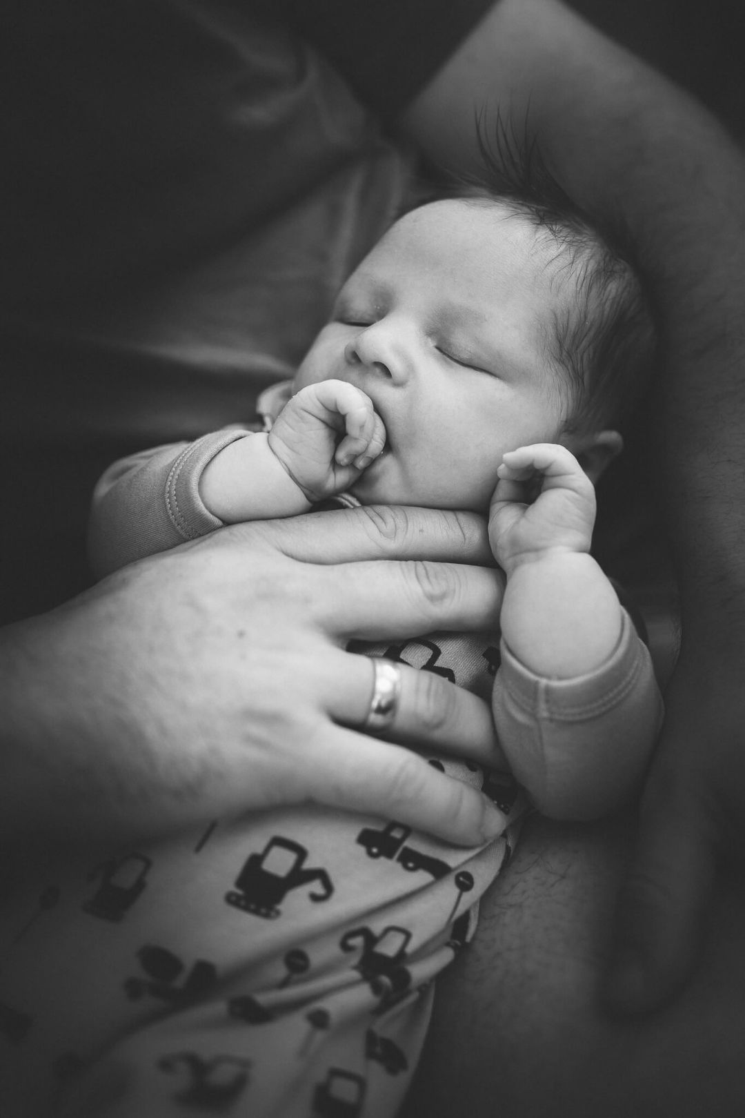 Papa-mit-Baby-Foto